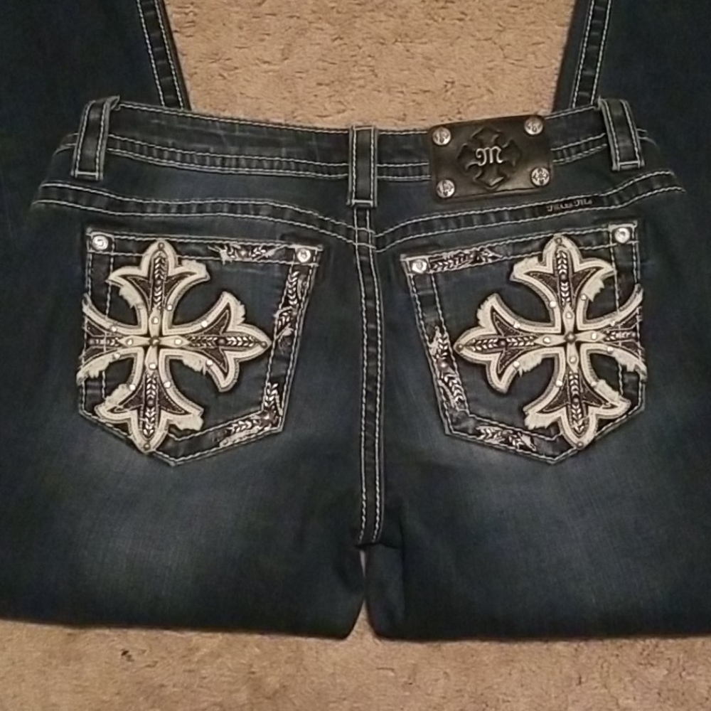 Jeans - Picture 2 of 4